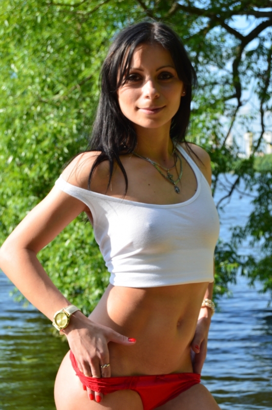 Оксана, 22 года, 1 размер груди